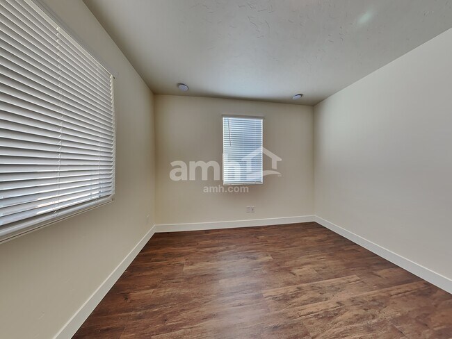 Building Photo - 9377 W Dove Creek St