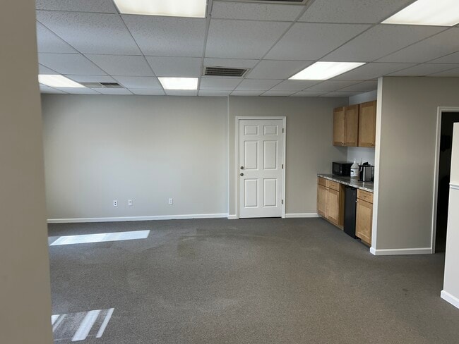 Building Photo - 3696 Waterlick Rd