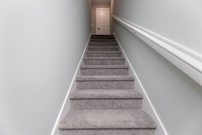 Building Photo - Move In Special! 3 Bedroom Townhome each w...