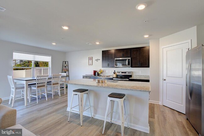 Building Photo - 134 Charming Frst Ave