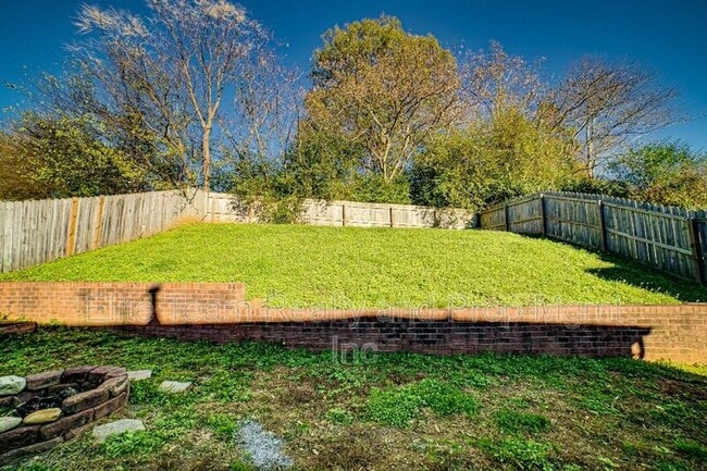 Building Photo - 2132 Mallard Woods Pl