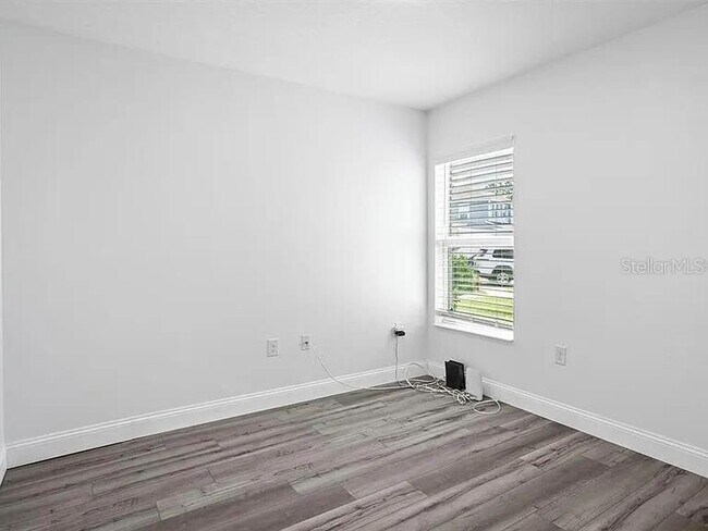 Building Photo - 212 Miles Ct