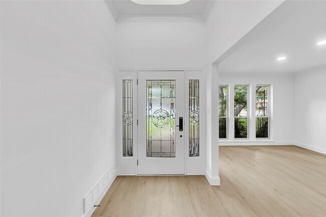 Building Photo - 13826 Wooded Creek Ct