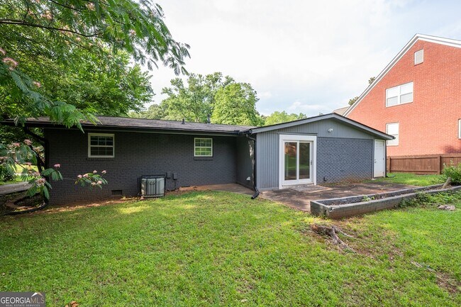 Building Photo - 2131 Bixler Cir