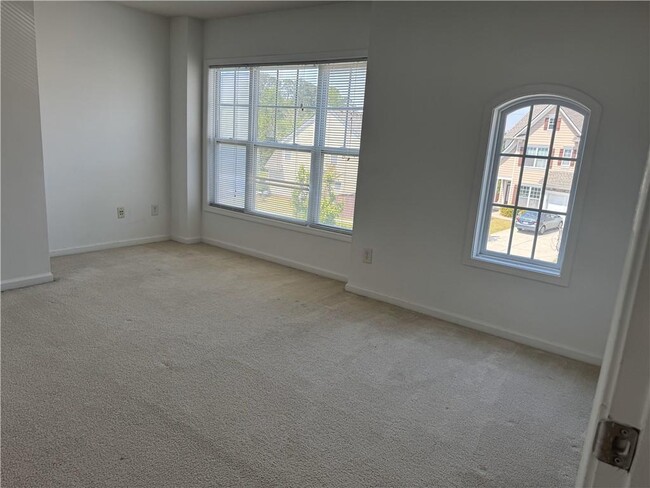 Building Photo - 2326 Worrall Hill Dr