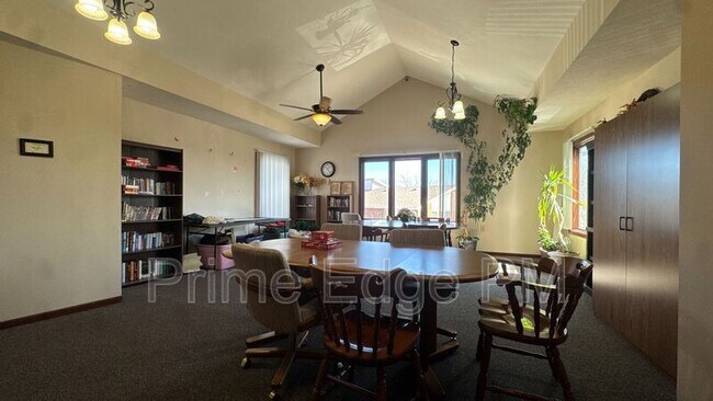 Building Photo - 1500 Knox St