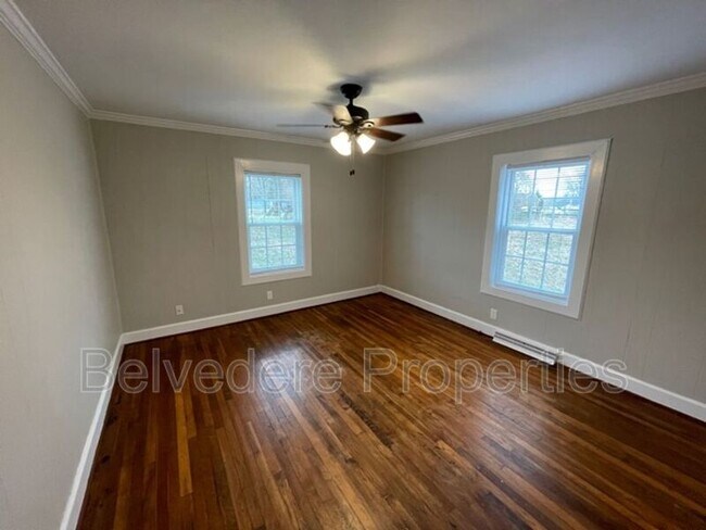 Building Photo - 804 Graylyn Dr