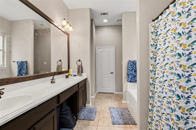 Building Photo - 3153 Well Springs Dr