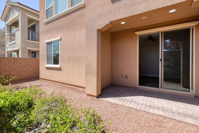 Building Photo - Summerlin Highly Upgraded Platinum Leed Ce...