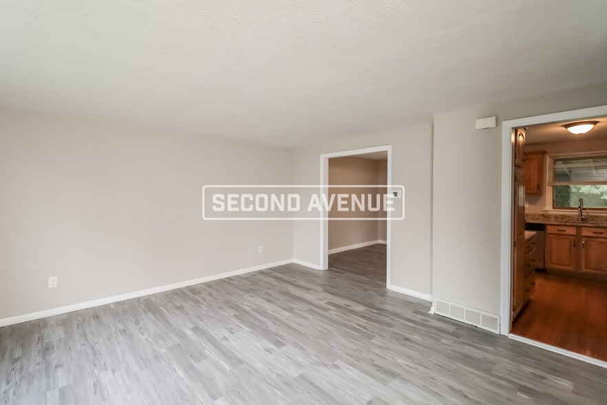 Building Photo - 564 Carnival Dr