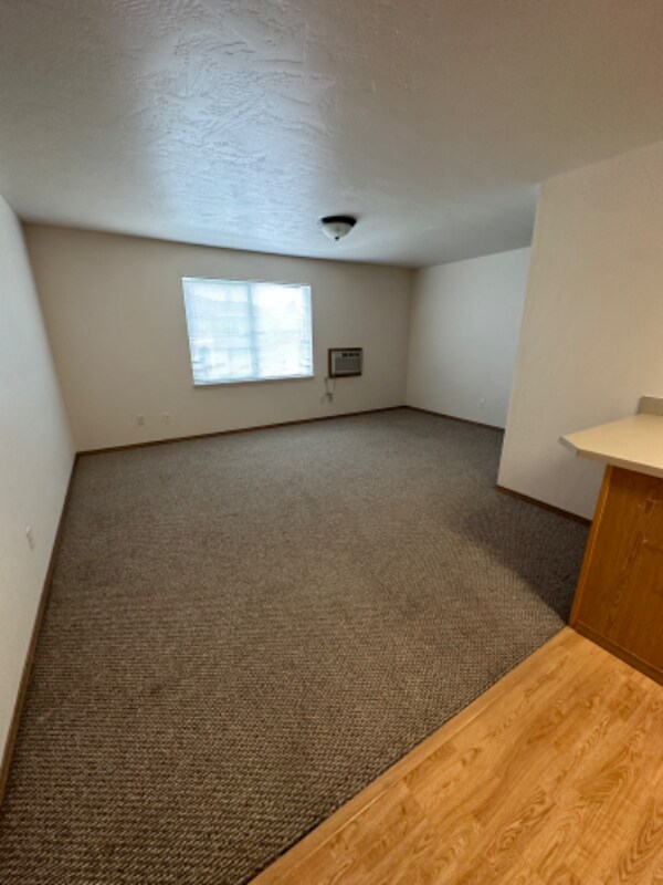 Building Photo - 31 Appleway Dr