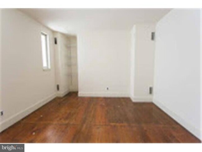Building Photo - 717 Spruce St