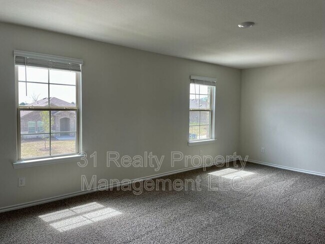 Building Photo - 3205 Sweetwater Way