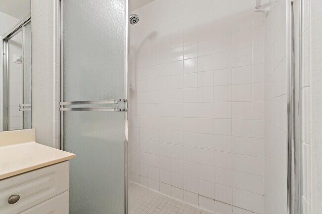 Building Photo - 2806 Veronia Dr