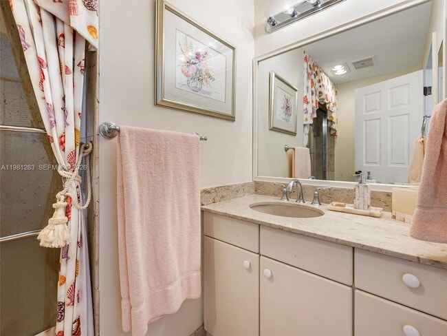 Building Photo - 2416 Fisher Island Dr