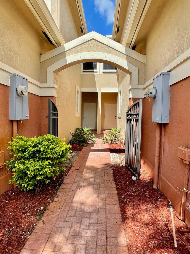 Building Photo - 3959 Orange Tree Ln