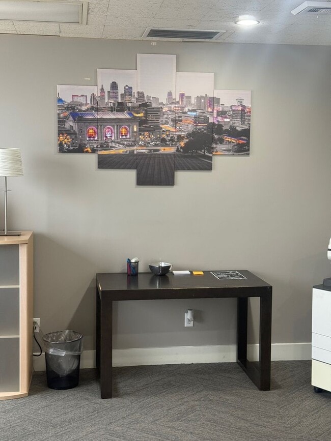 Building Photo - Fantastic Studio in The Metropolitan Condos