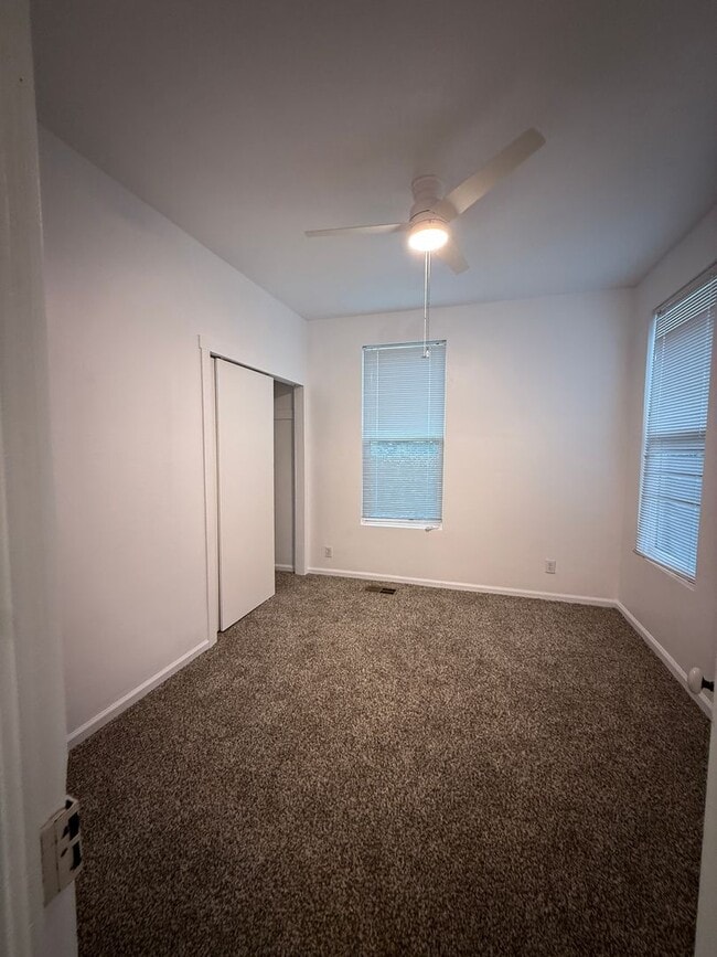 Building Photo - 3-bedroom, 1-bath home in Redding blends historic charm with modern finishes!