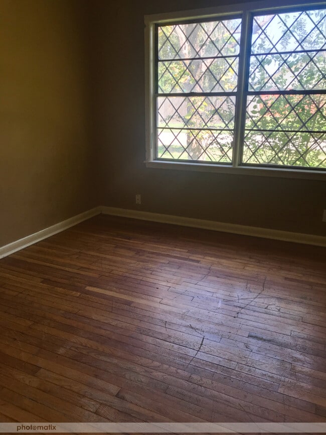 Building Photo - 3101 7th Ave N