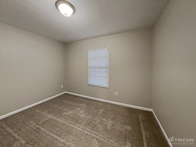 Building Photo - 63 Marisco Way