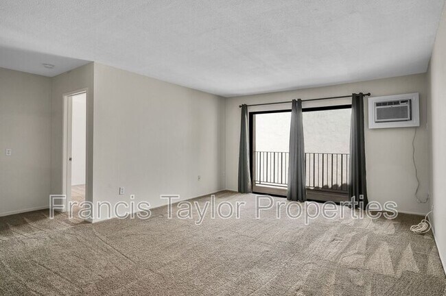 Building Photo - 6780 Friars Rd