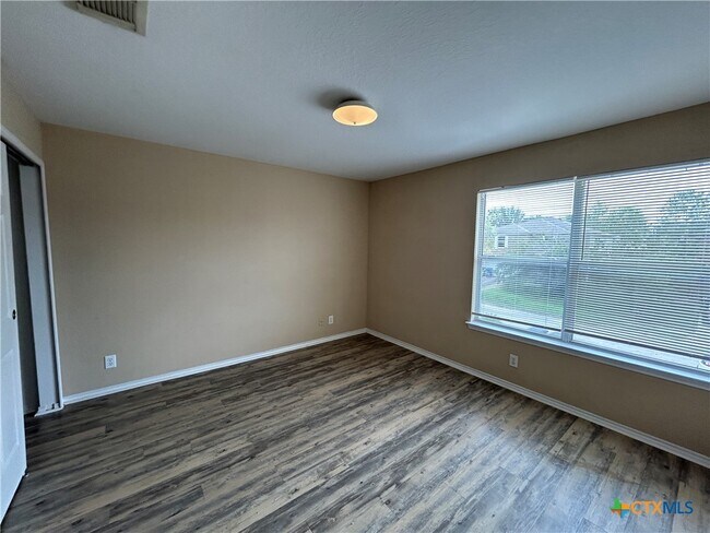 Building Photo - 381 Copper Path Dr