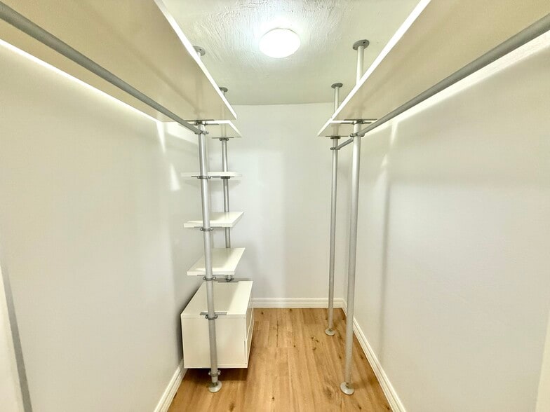 Building Photo - 2750 Holly Hall St