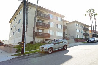 Building Photo - 720 W Imperial Ave