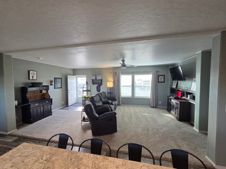 Building Photo - 4017 State Hwy 284