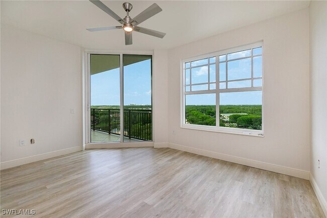 Building Photo - 455 Cove Tower Dr