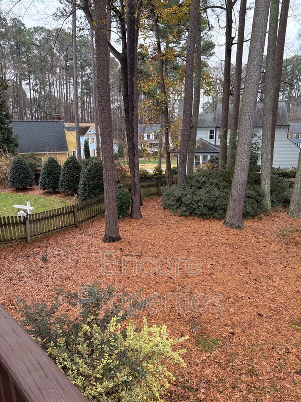 Building Photo - 106 Whispering Pines Ct