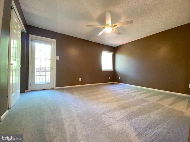 Building Photo - 326 Brigade Ct