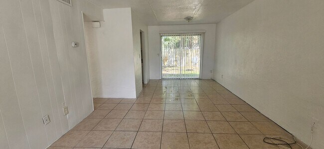 Building Photo - 1225 Kennedy Rd