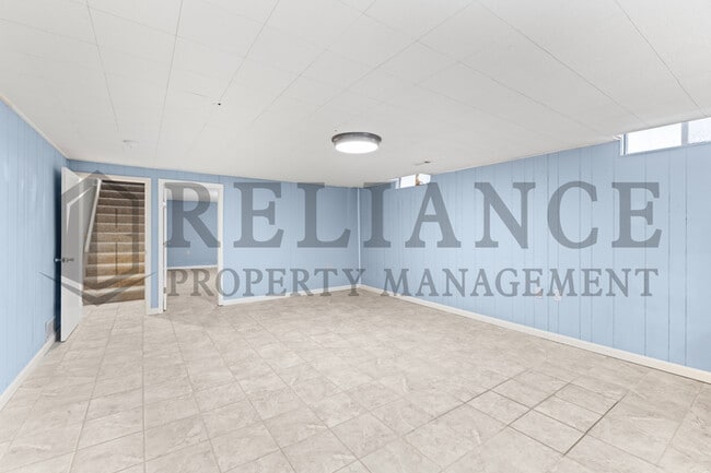 Building Photo - 512 Cindy St