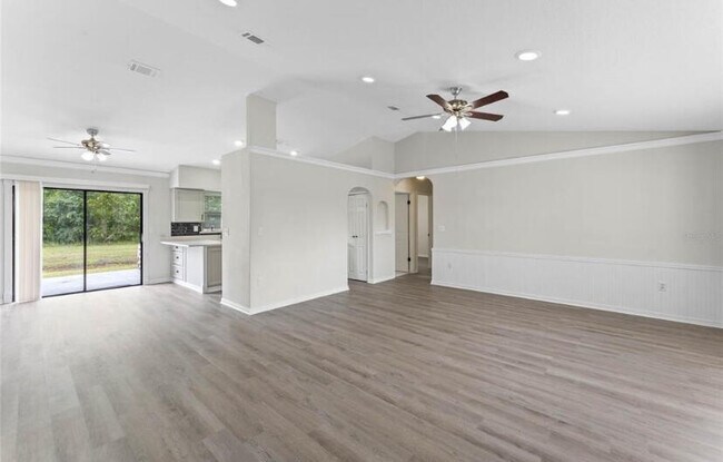 Building Photo - 613 Antelope Ln