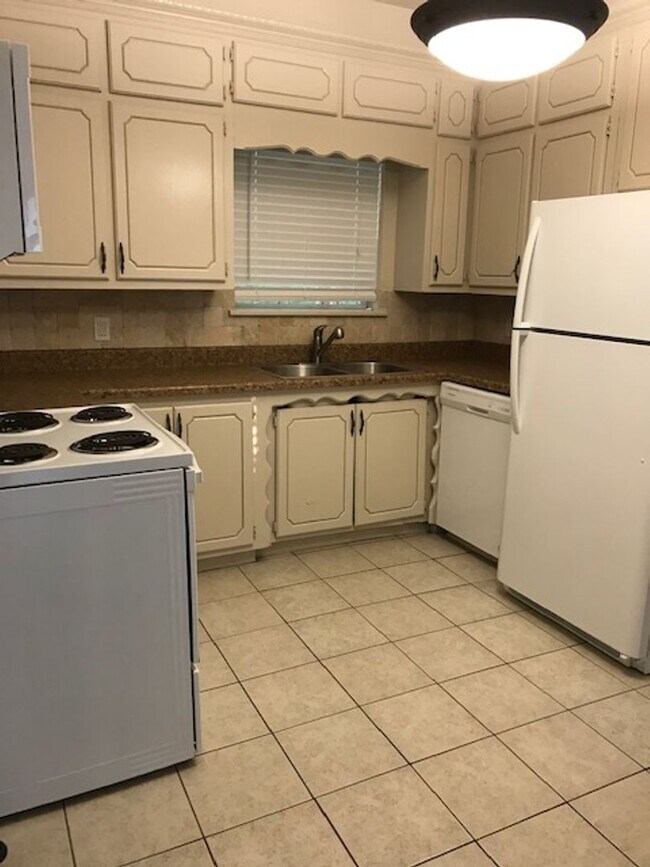 Building Photo - Ada OK Rental