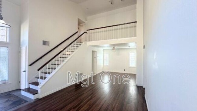 Building Photo - 13723 Berkeley Ct