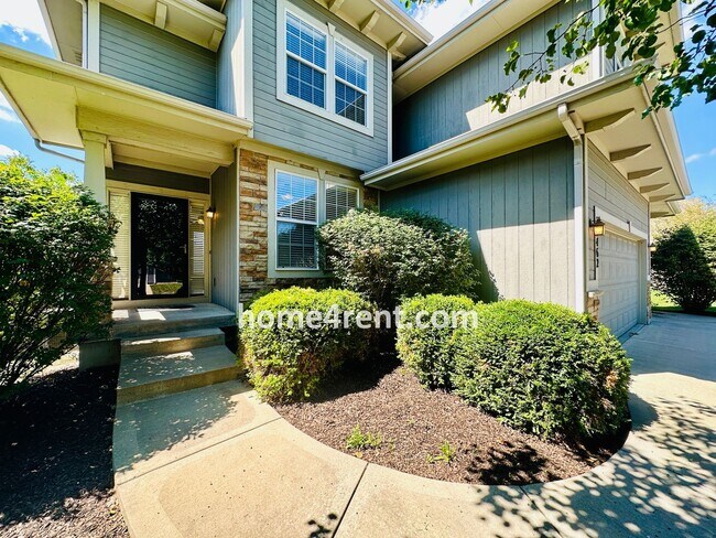 Building Photo - Gorgeous Olathe, 5 BR Home w/ Wood floors,...