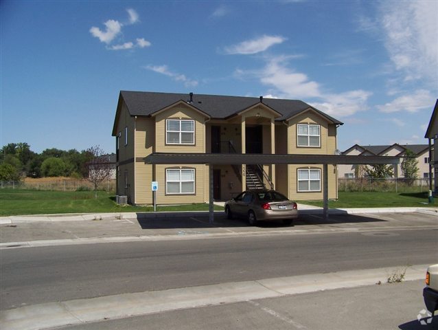 Building Photo - 2124 E Whispering Willow Ln
