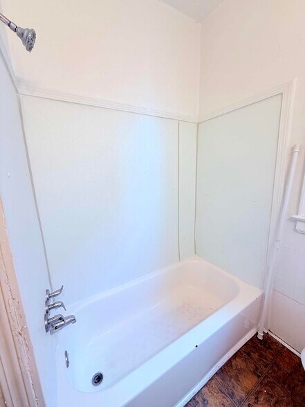 Building Photo - 12032 Santa Rosa Dr