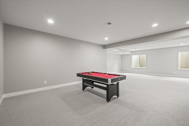 Building Photo - $6,995.00 Stunning 6 bed, 5 bath Ranch-Sty...