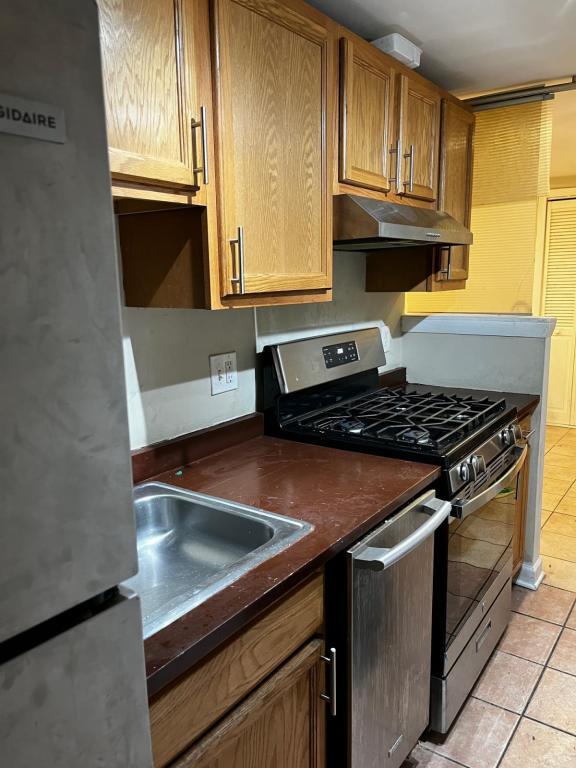 Building Photo - 2472 Alabama Ave SE, Unit B2