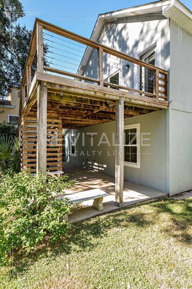 Building Photo - Charming 3-Level Home with Water Access in Daphne, AL