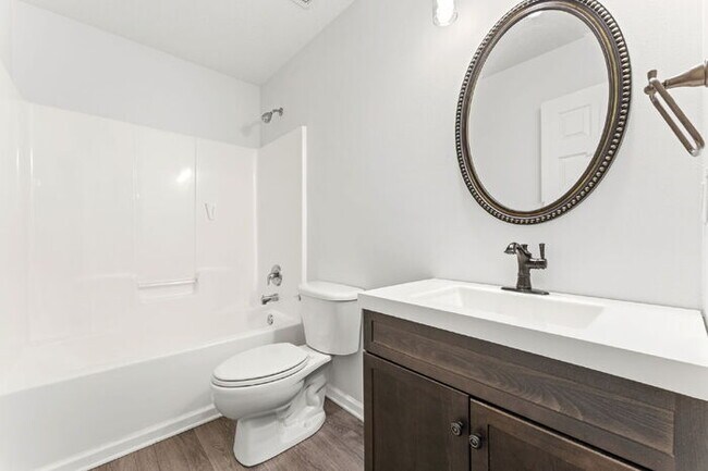 Building Photo - Charming 3-Bedroom Retreat with Cozy Fireplace in Simpsonville