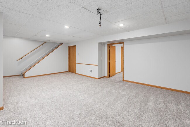 Building Photo - 3081 Barnstable Ct