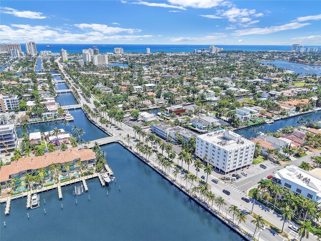 Building Photo - 1770 E Las Olas Blvd