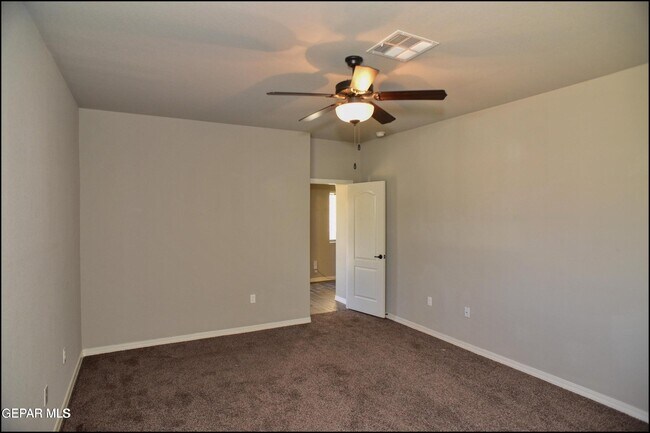 Building Photo - 2120 Thomas Lackland St