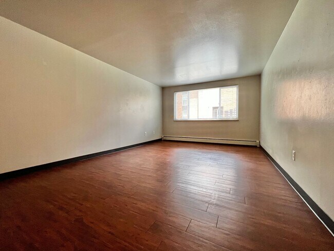 Building Photo - Mathews634 (KC-JF-NB)