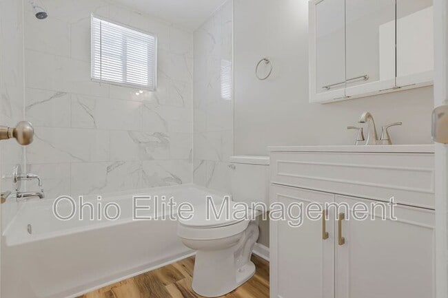 Building Photo - 429 Barnett Rd