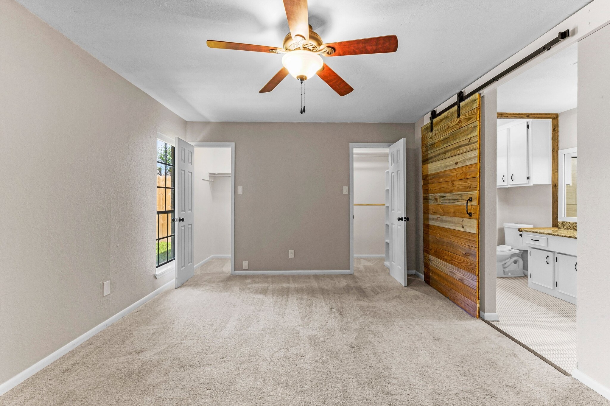 Building Photo - 7018 Taos Dr